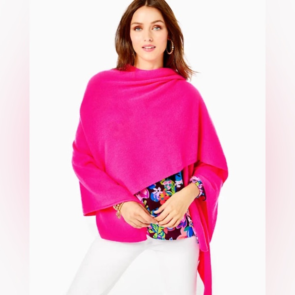 NWT Lilly Pulitzer Terri Cashmere Wrap in Acaį berry pink color.